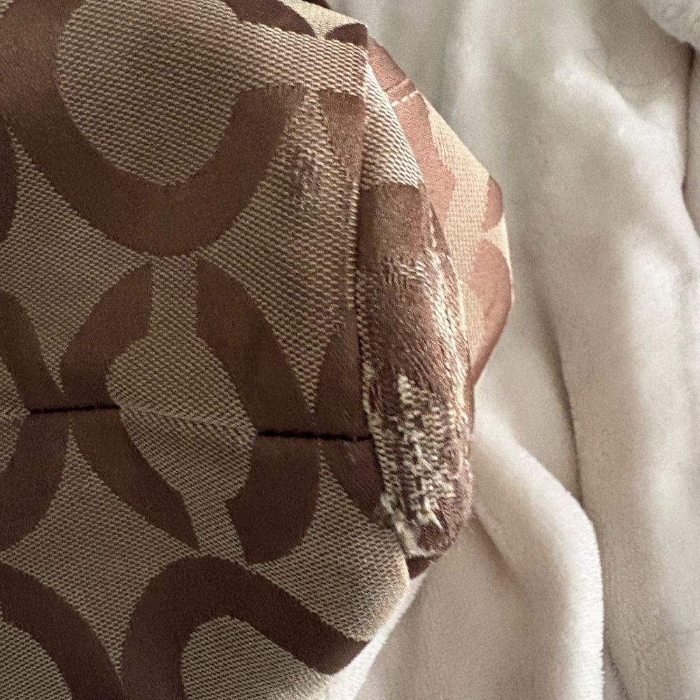 Coach Tan and Brown Signature Shoulder Bag - Picture 8 of 10